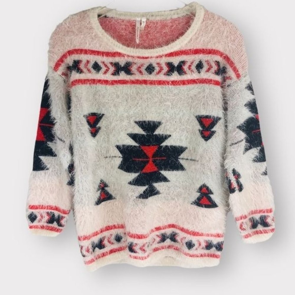 36 POINTS 5 Southwestern Eyelash Knit Sweater Size Small